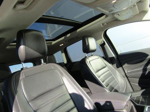 Certified 2019 Ford Escape Titanium image 3