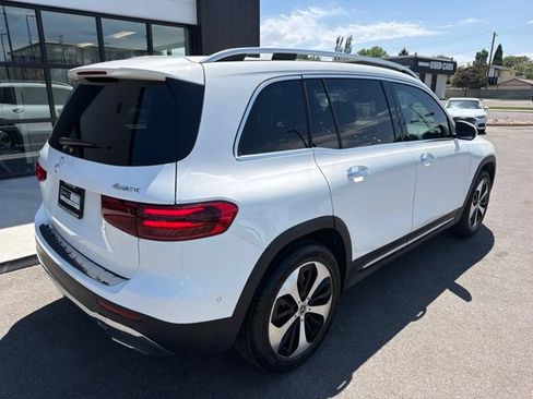 Used 2025 Mercedes-Benz GLB 250 4MATIC image 9