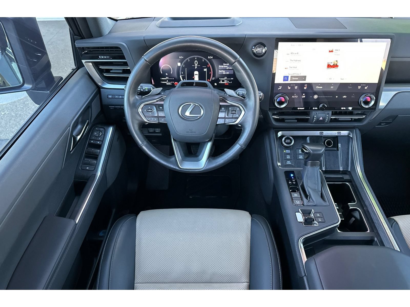 Used 2025 Lexus GX 550 w/ Accessory Package (CT) AWD/4WD image 16