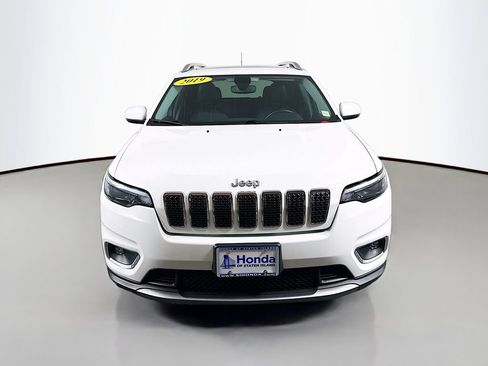 Used 2019 Jeep Cherokee Limited image 2