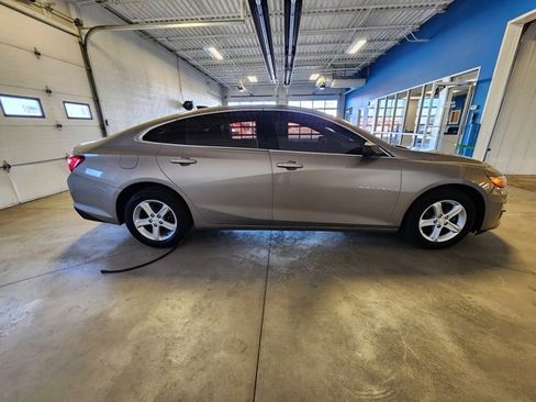 Certified 2022 Chevrolet Malibu LS image 5