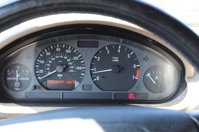 Used 1996 BMW Z3 1.9 RWD image 12