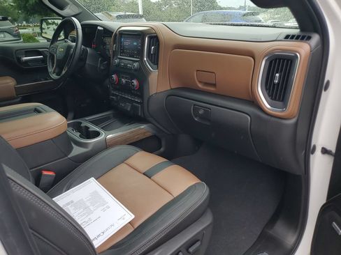 Used 2022 Chevrolet Silverado 1500 High Country AWD/4WD image 4