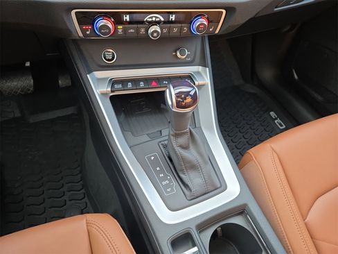 Used 2025 Audi Q3 2.0T Premium w/ Convenience Package image 22