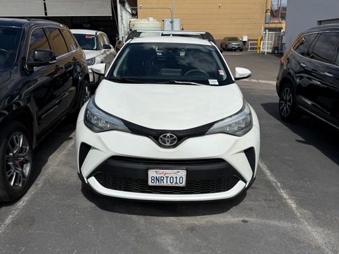 Used 2020 Toyota C-HR LE FWD image 2