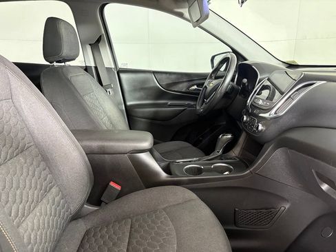Used 2018 Chevrolet Equinox LT FWD image 17