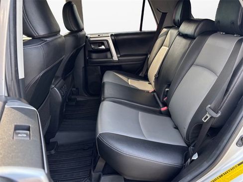 Used 2022 Toyota 4Runner SR5 Premium image 13