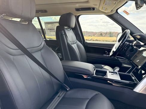 New 2025 Land Rover Range Rover SE AWD/4WD image 15