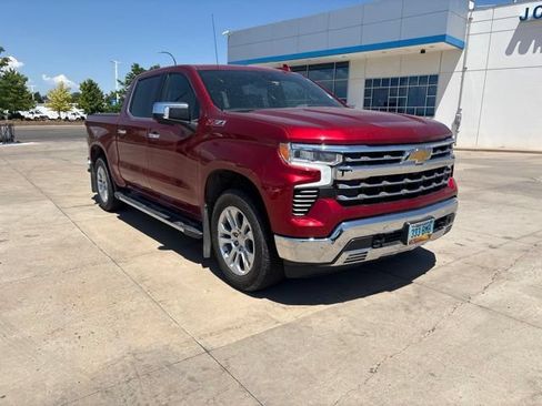 Used 2023 Chevrolet Silverado 1500 LTZ AWD/4WD image 3