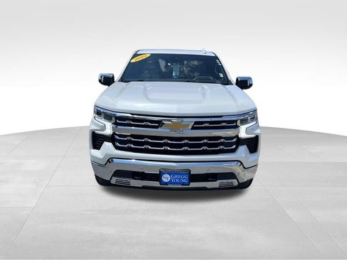 Used 2022 Chevrolet Silverado 1500 LTZ w/ LTZ Premium Package AWD/4WD image 15