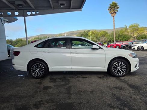 Used 2020 Volkswagen Jetta SE w/ SE Cold Weather Package FWD image 7