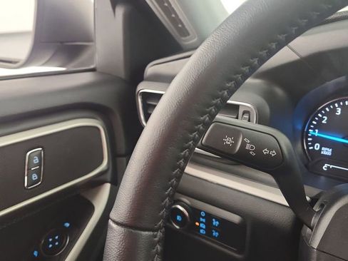 Used 2023 Ford Explorer XLT w/ Equipment Group 202A image 19