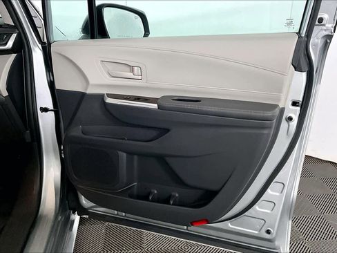 Used 2022 Toyota Sienna LE image 22