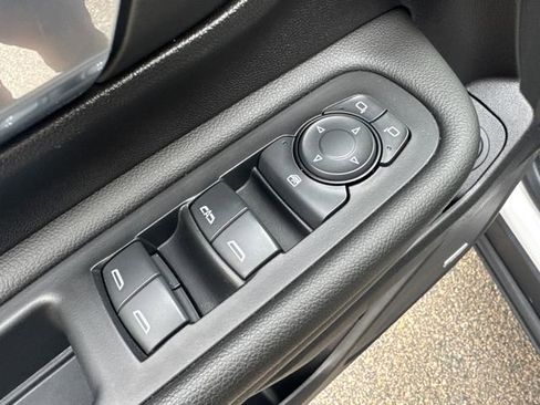 Used 2023 GMC Terrain Denali image 28