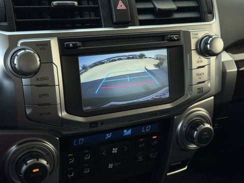 Used 2017 Toyota 4Runner Limited AWD/4WD image 18