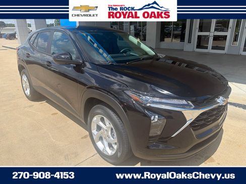Used 2026 Chevrolet Trax LS w/ LS Convenience Package FWD image 8