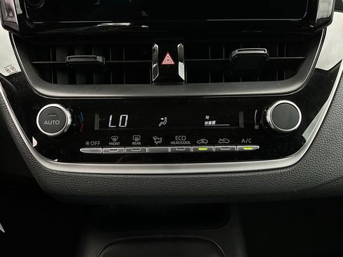 Used 2025 Toyota Corolla LE image 24