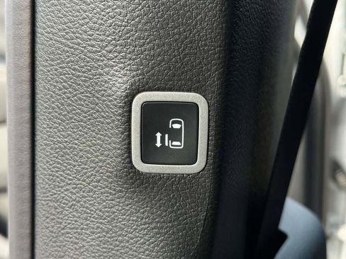 New 2026 Chrysler Pacifica Select image 20