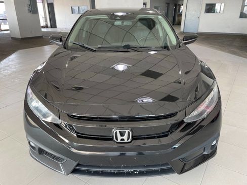 Used 2017 Honda Civic Touring image 2