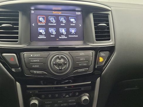 Used 2017 Nissan Pathfinder SV w/ SV Cold Weather Package AWD/4WD image 25