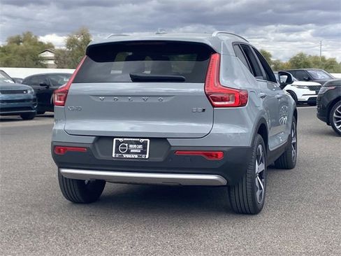 New 2025 Volvo XC40 B5 Core w/ Protection Package Premier image 8