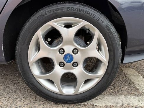 Used 2013 Ford Fiesta Titanium FWD image 18