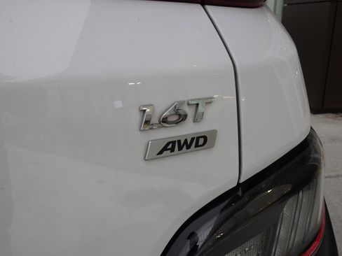 Used 2022 Hyundai Kona Limited image 8