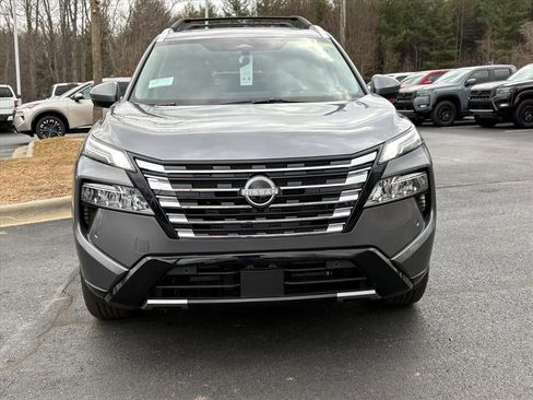 New 2026 Nissan Rogue Platinum image 4