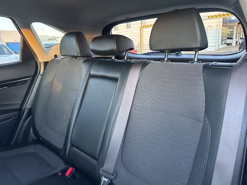 Used 2023 Kia Seltos S image 24
