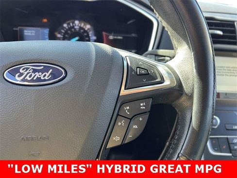 Used 2019 Ford Fusion SEL image 24