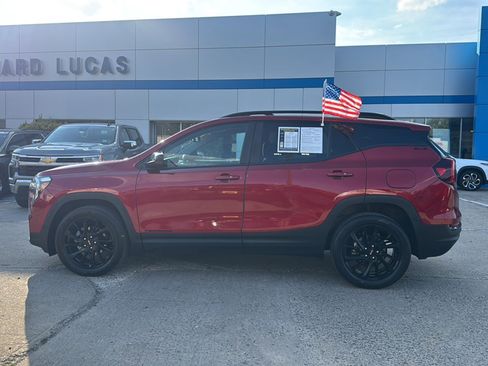 Certified 2023 GMC Terrain SLE w/ Elevation Edition AWD/4WD image 8