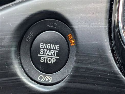 Used 2019 Jeep Grand Cherokee Limited w/ Luxury Group II AWD/4WD image 15