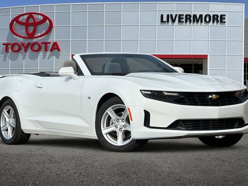 Used 2023 Chevrolet Camaro LT image 2