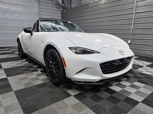 Used 2023 MAZDA MX-5 Miata Club w/ Brembo/BBS Recaro Package RWD image 4