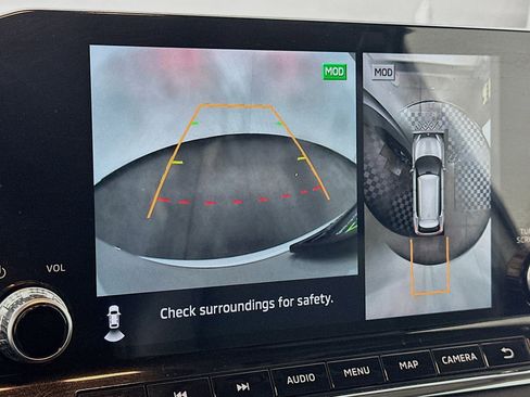 Used 2024 Mitsubishi Outlander SE Black Edition image 23