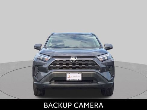 Used 2025 Toyota RAV4 XLE AWD/4WD image 2