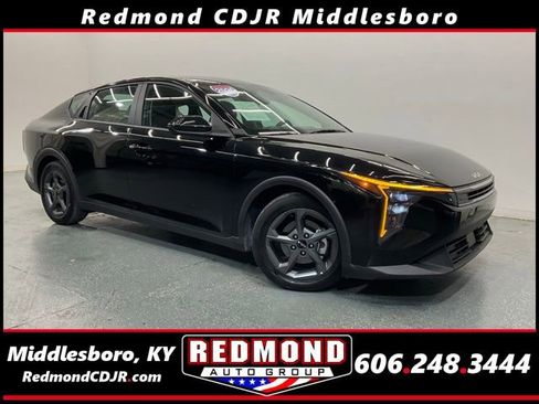 Used 2025 Kia K4 FWD image 1
