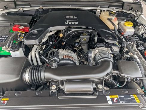 Used 2021 Jeep Wrangler Unlimited Sahara w/ Uconnect 4C Nav & Sound Group image 23