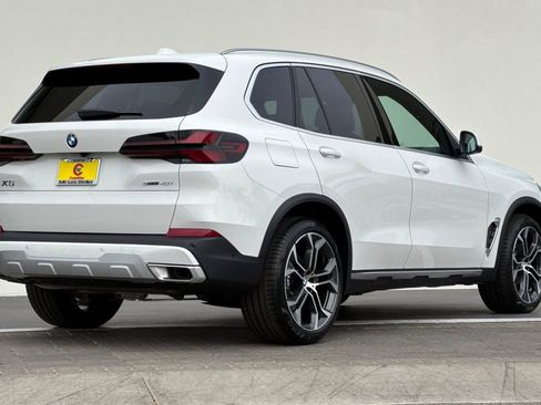 New 2026 BMW X5 sDrive40i w/ Climate Comfort Package image 3