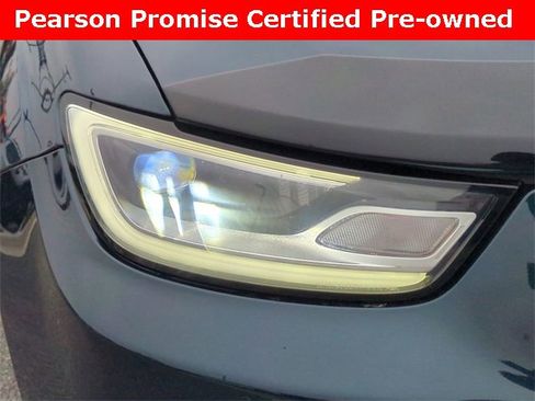 Used 2024 Chrysler Pacifica Limited image 10