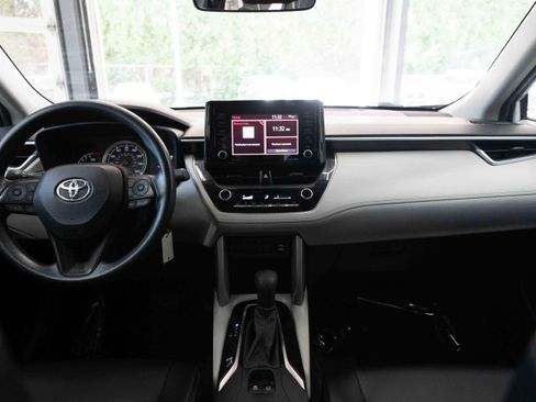 Used 2022 Toyota Corolla Cross L AWD/4WD image 20
