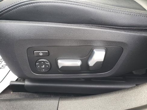 Used 2019 BMW 330i xDrive Sedan w/ Convenience Package image 19