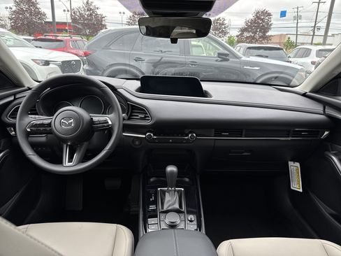 New 2025 MAZDA CX-30 AWD 2.5 S w/ Preferred Package image 12