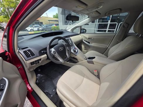 Used 2014 Toyota Prius Two FWD image 10