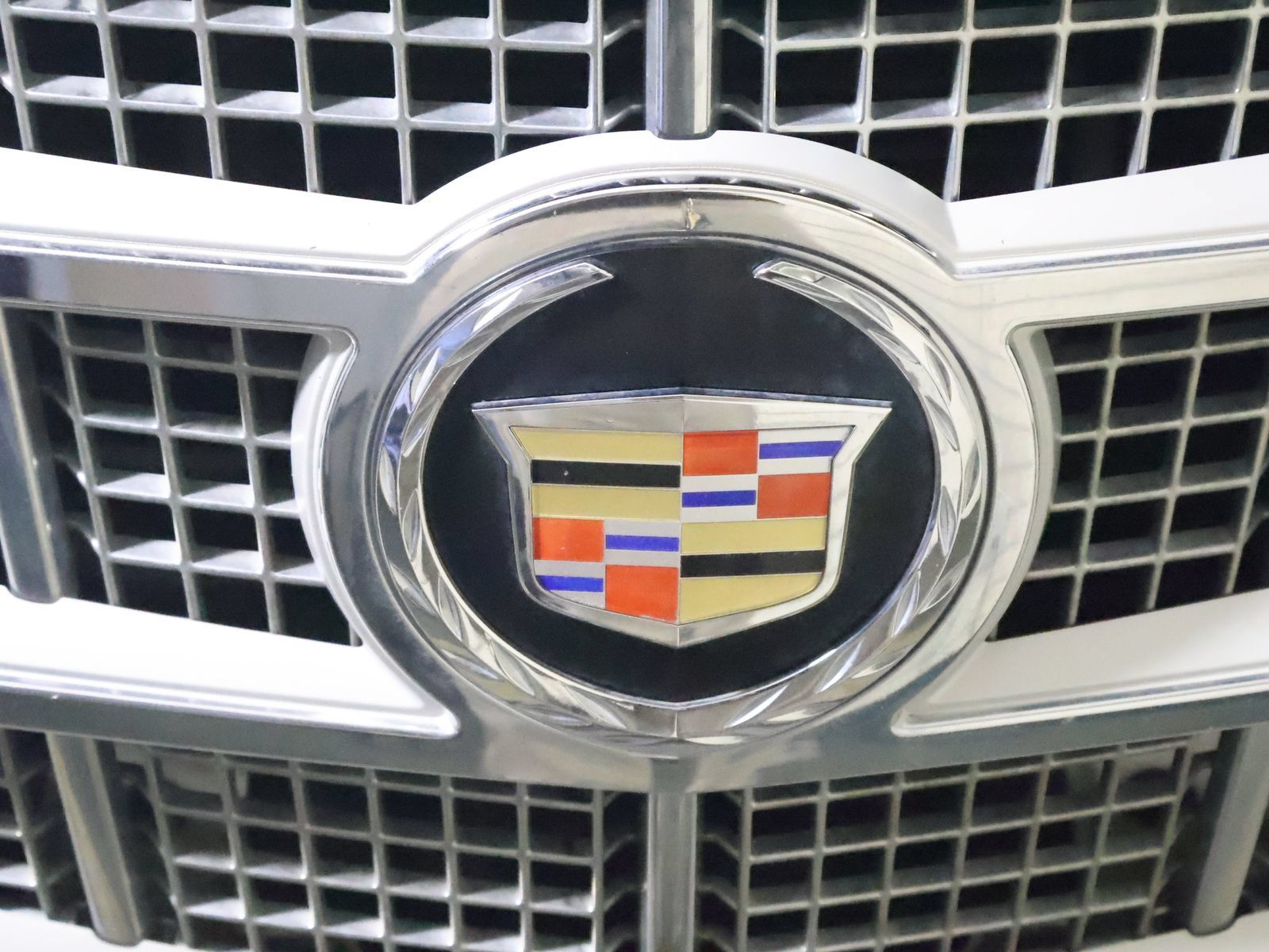 Used 2014 Cadillac Escalade Platinum AWD/4WD image 18