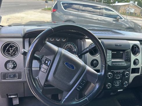 Used 2014 Ford F150 XLT w/ XLT Chrome Package RWD image 16