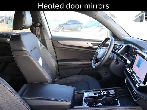 Used 2024 Volkswagen Atlas Cross Sport SE image 14