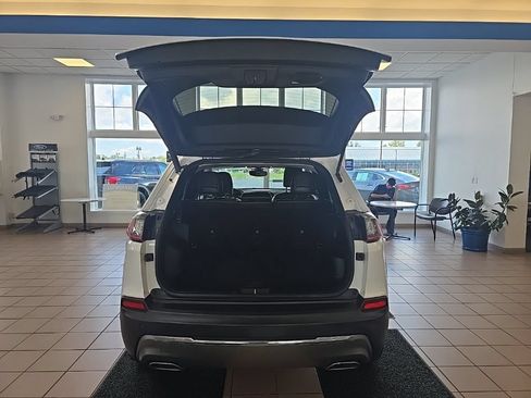 Used 2019 Jeep Cherokee Limited AWD/4WD image 30