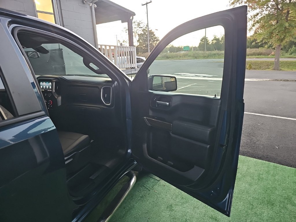 Used 2019 Chevrolet Silverado 1500 LT w/ All-Star Edition AWD/4WD image 40