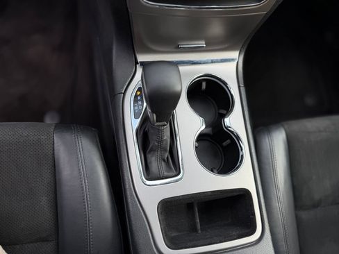 Used 2018 Jeep Grand Cherokee Altitude image 14